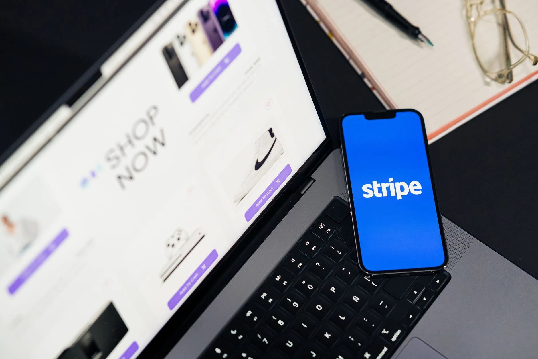 Free shipping bar progress message inside an ecommerce cart